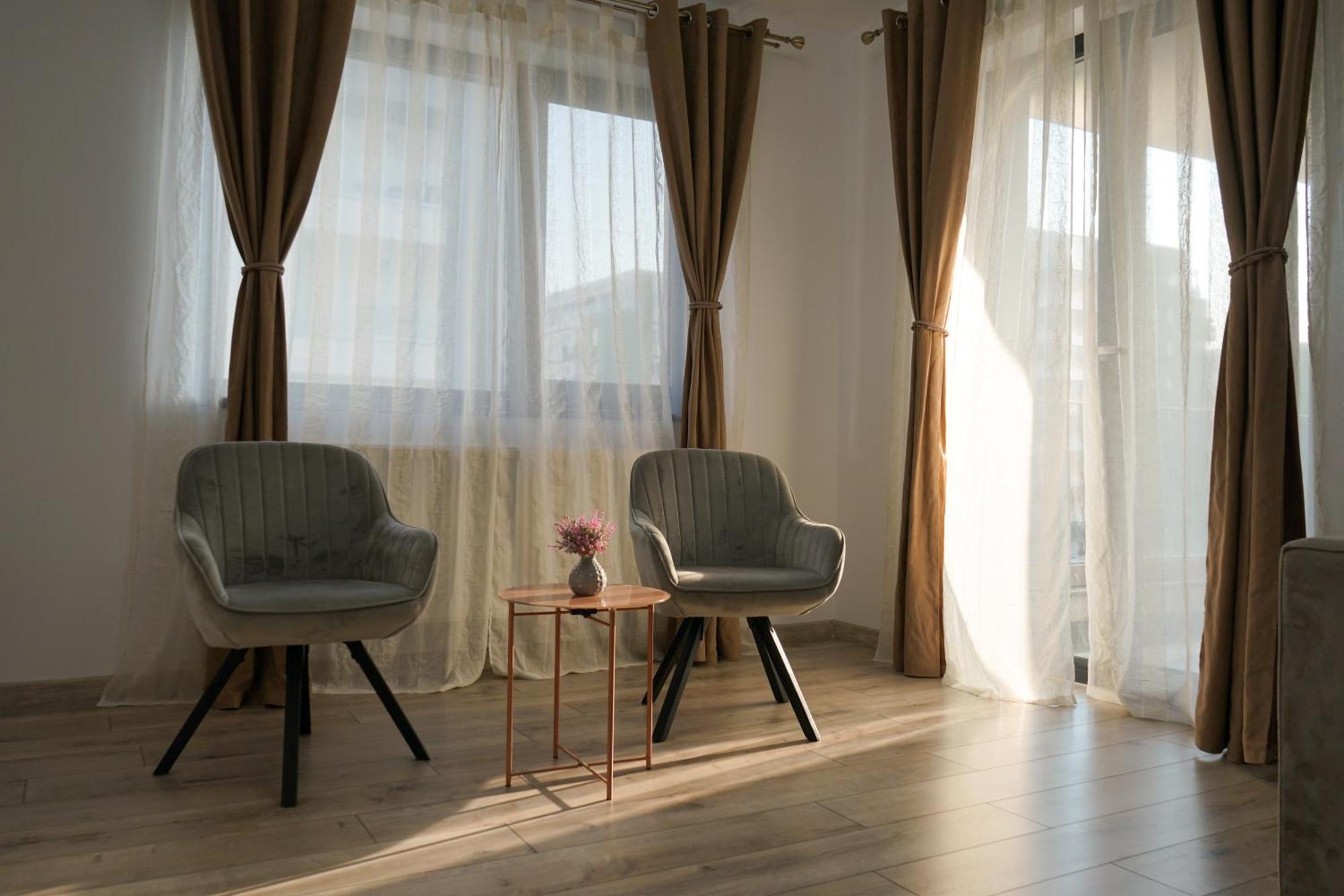 Mirandis Apartments - Comfort & Private Parking Near Coresi Mall Braszów Zewnętrze zdjęcie