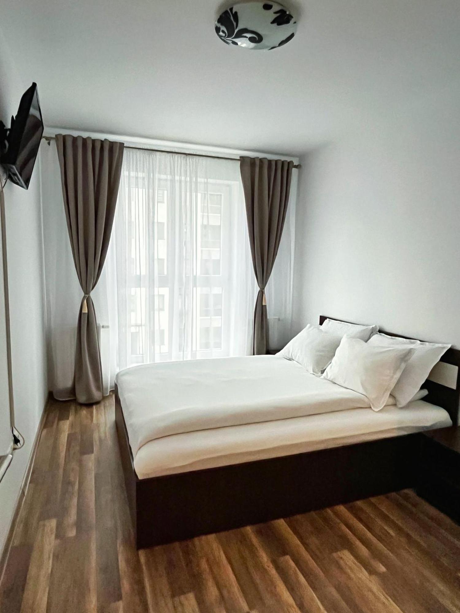 Mirandis Apartments - Comfort & Private Parking Near Coresi Mall Braszów Zewnętrze zdjęcie