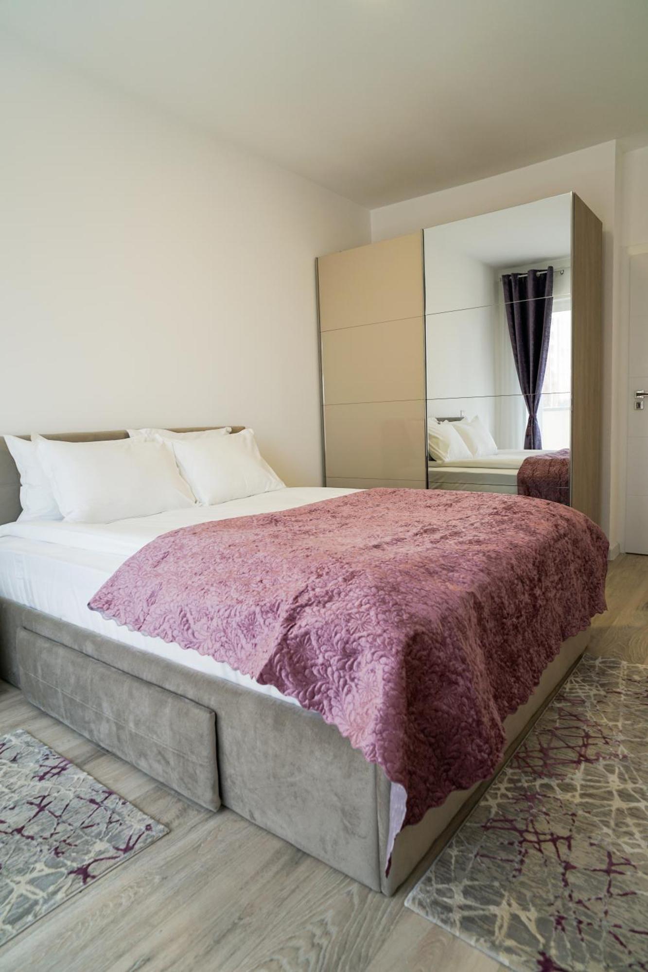 Mirandis Apartments - Comfort & Private Parking Near Coresi Mall Braszów Zewnętrze zdjęcie