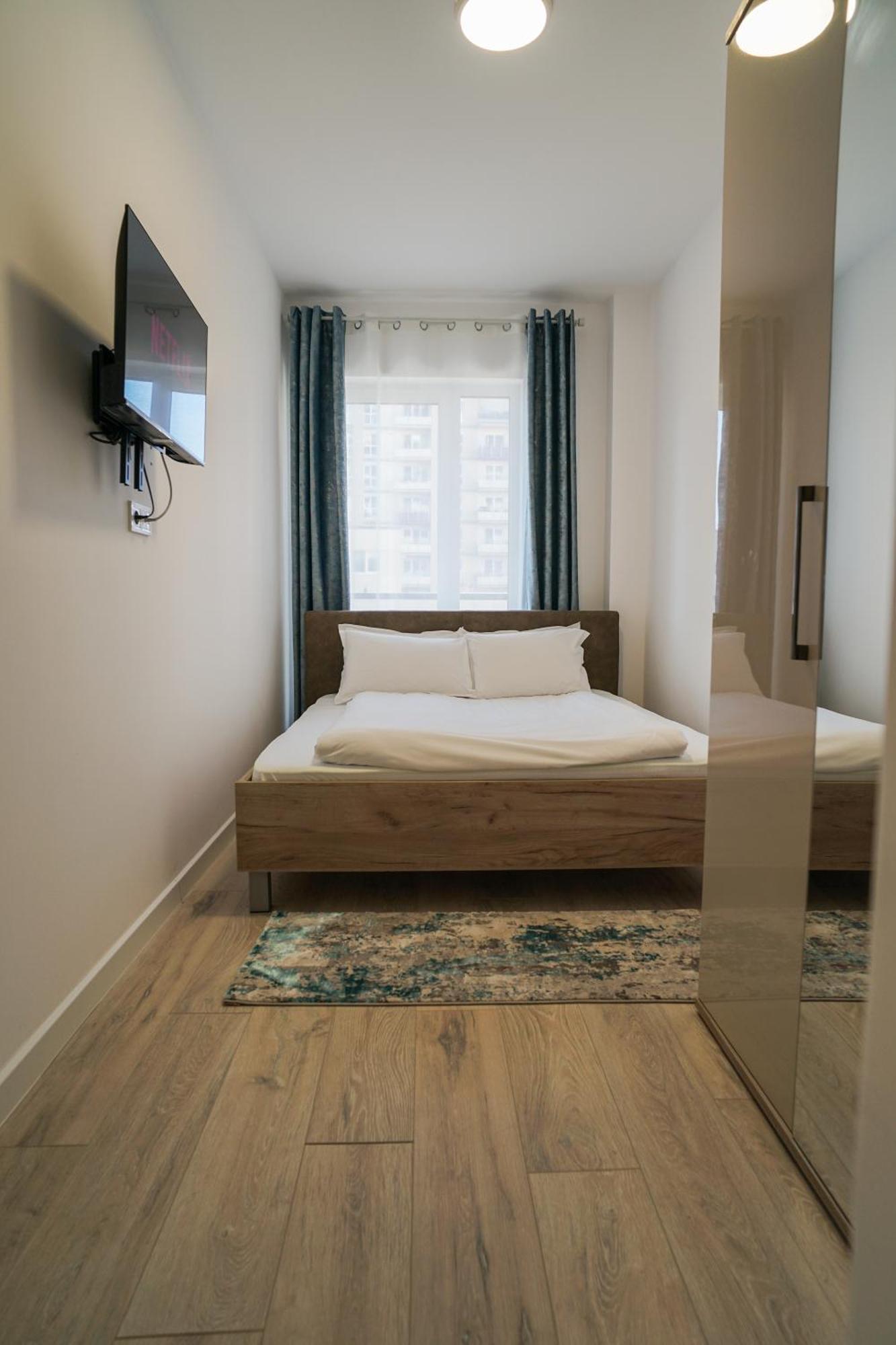 Mirandis Apartments - Comfort & Private Parking Near Coresi Mall Braszów Zewnętrze zdjęcie