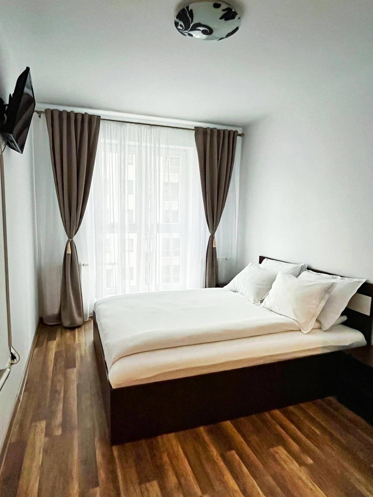 Mirandis Apartments - Comfort & Private Parking Near Coresi Mall Braszów Zewnętrze zdjęcie