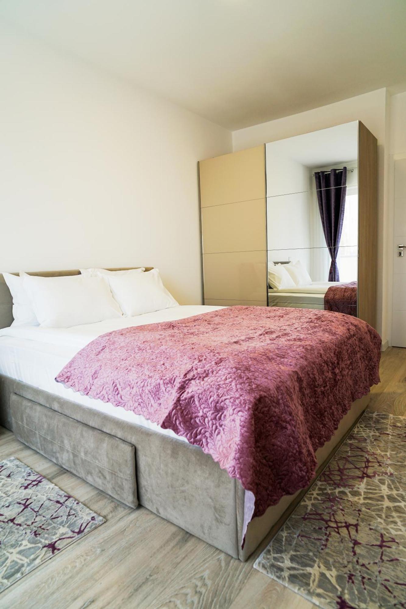 Mirandis Apartments - Comfort & Private Parking Near Coresi Mall Braszów Zewnętrze zdjęcie